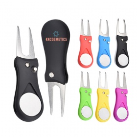 Folding Golf Divot Tool